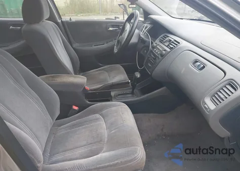 2000 Honda Accord 2.3 Lx z USA, uszkodzony, nr VIN 1HGCG6654YA114847